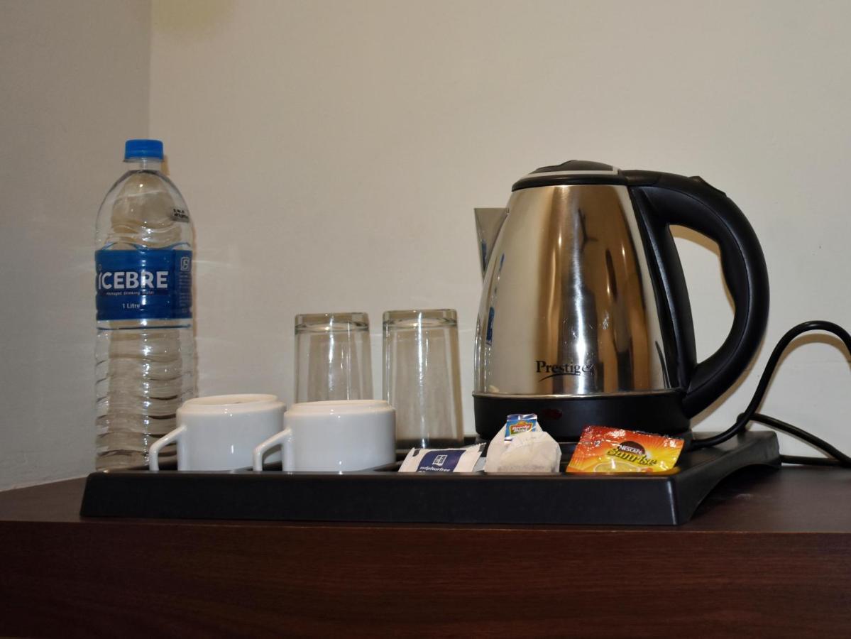 Hotel Vrindavan Palace Indaur Kültér fotó