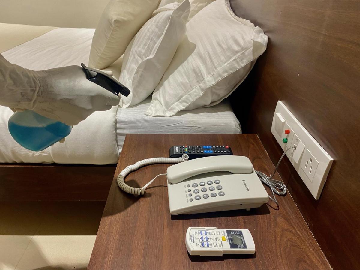 Hotel Vrindavan Palace Indaur Kültér fotó