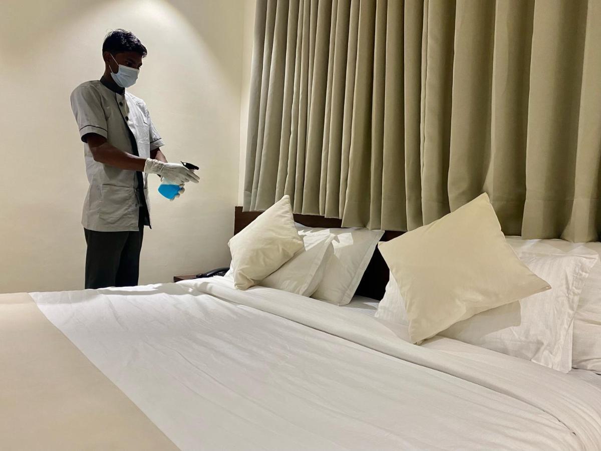 Hotel Vrindavan Palace Indaur Kültér fotó