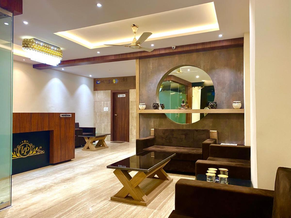 Hotel Vrindavan Palace Indaur Kültér fotó