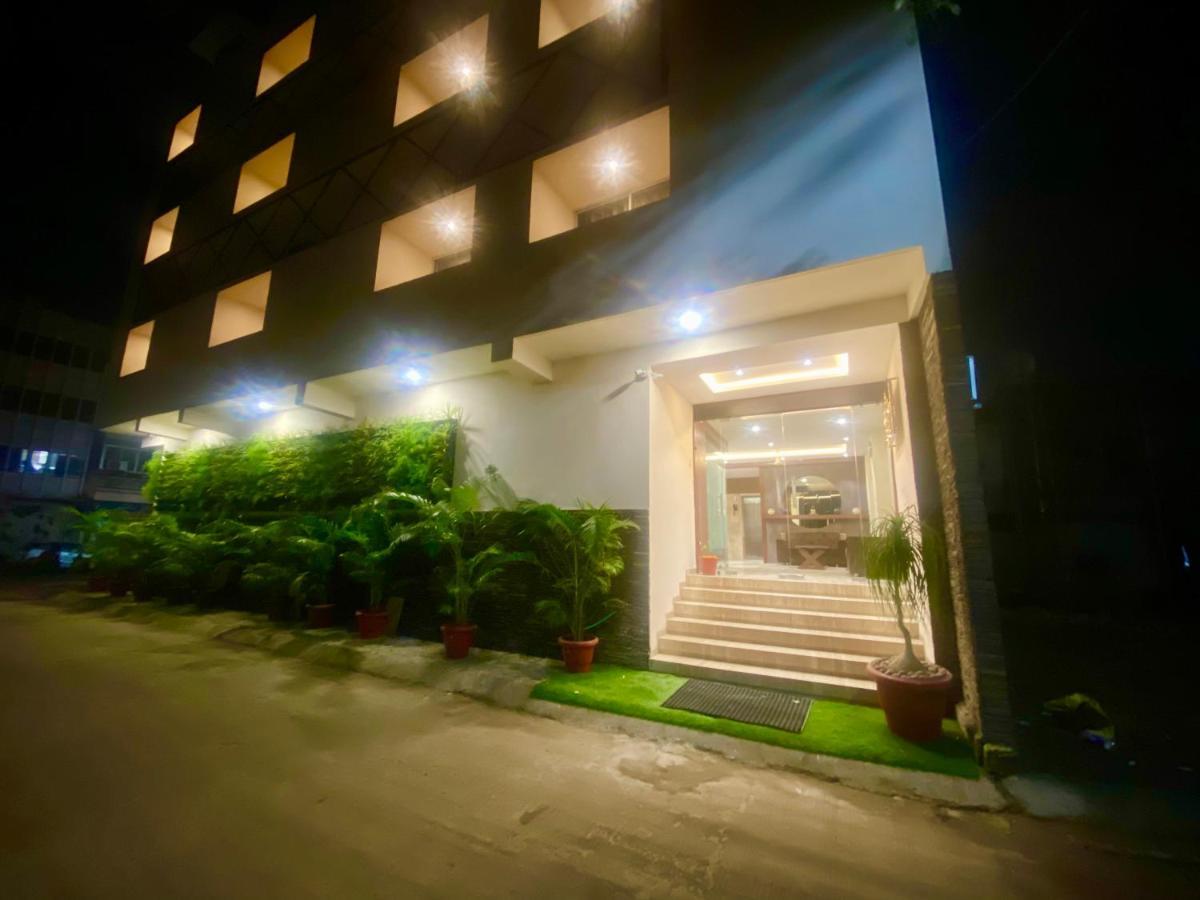 Hotel Vrindavan Palace Indaur Kültér fotó