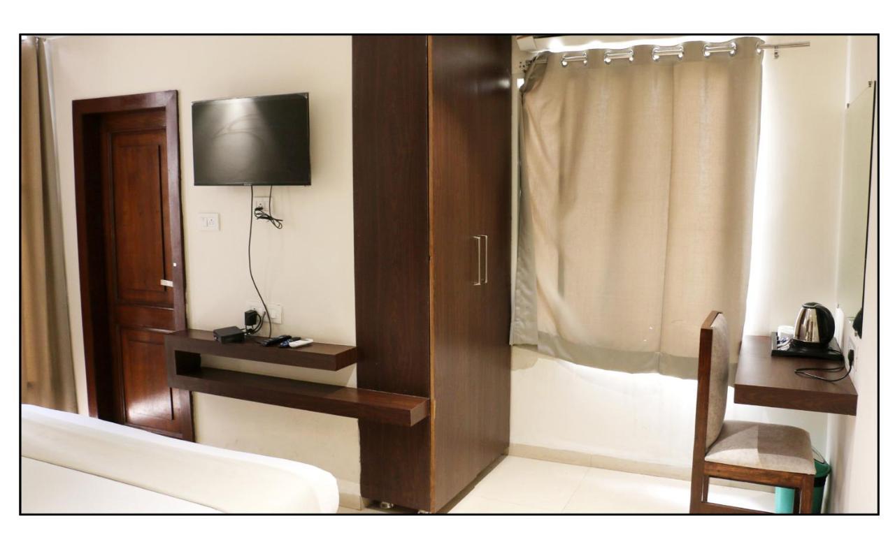 Hotel Vrindavan Palace Indaur Kültér fotó