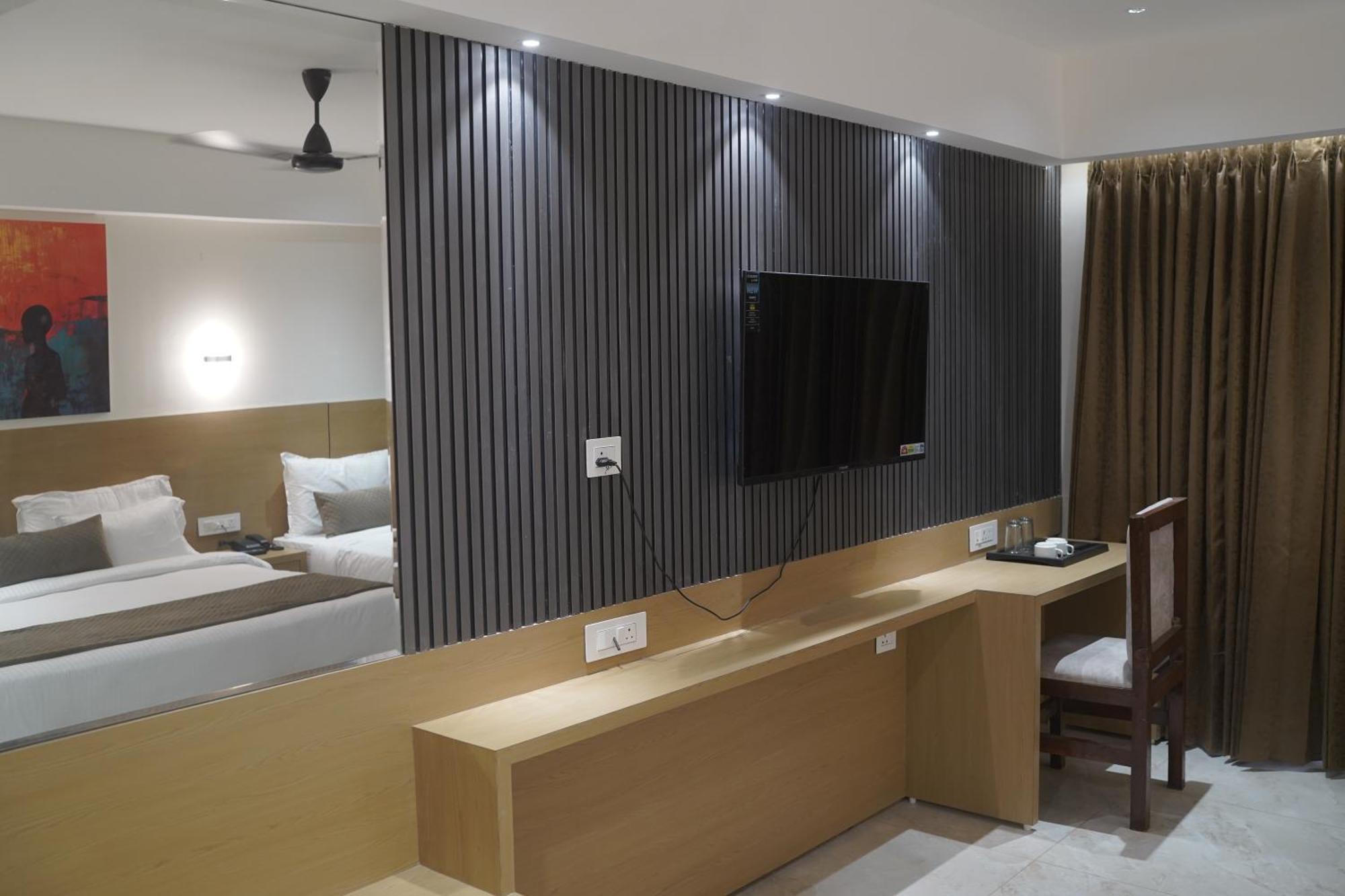 Hotel Vrindavan Palace Indaur Kültér fotó