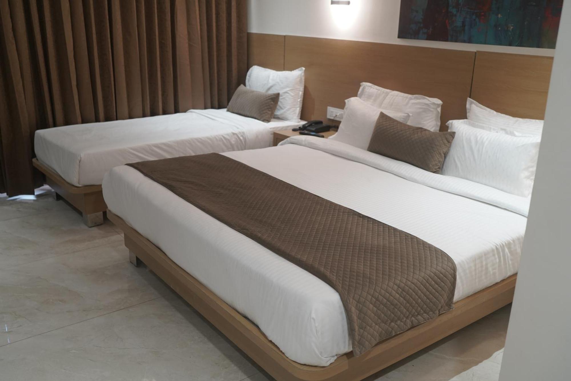 Hotel Vrindavan Palace Indaur Kültér fotó