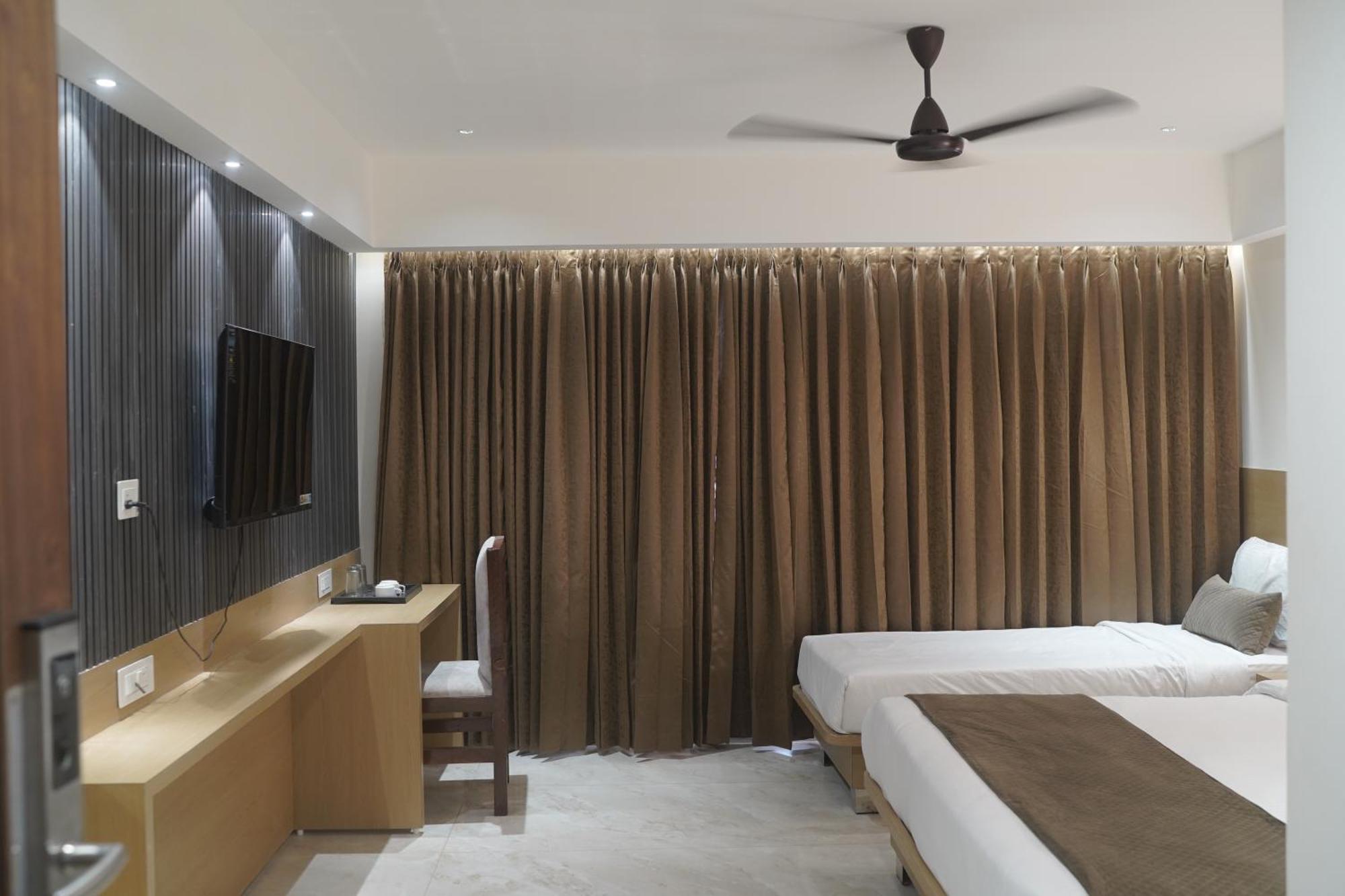 Hotel Vrindavan Palace Indaur Kültér fotó
