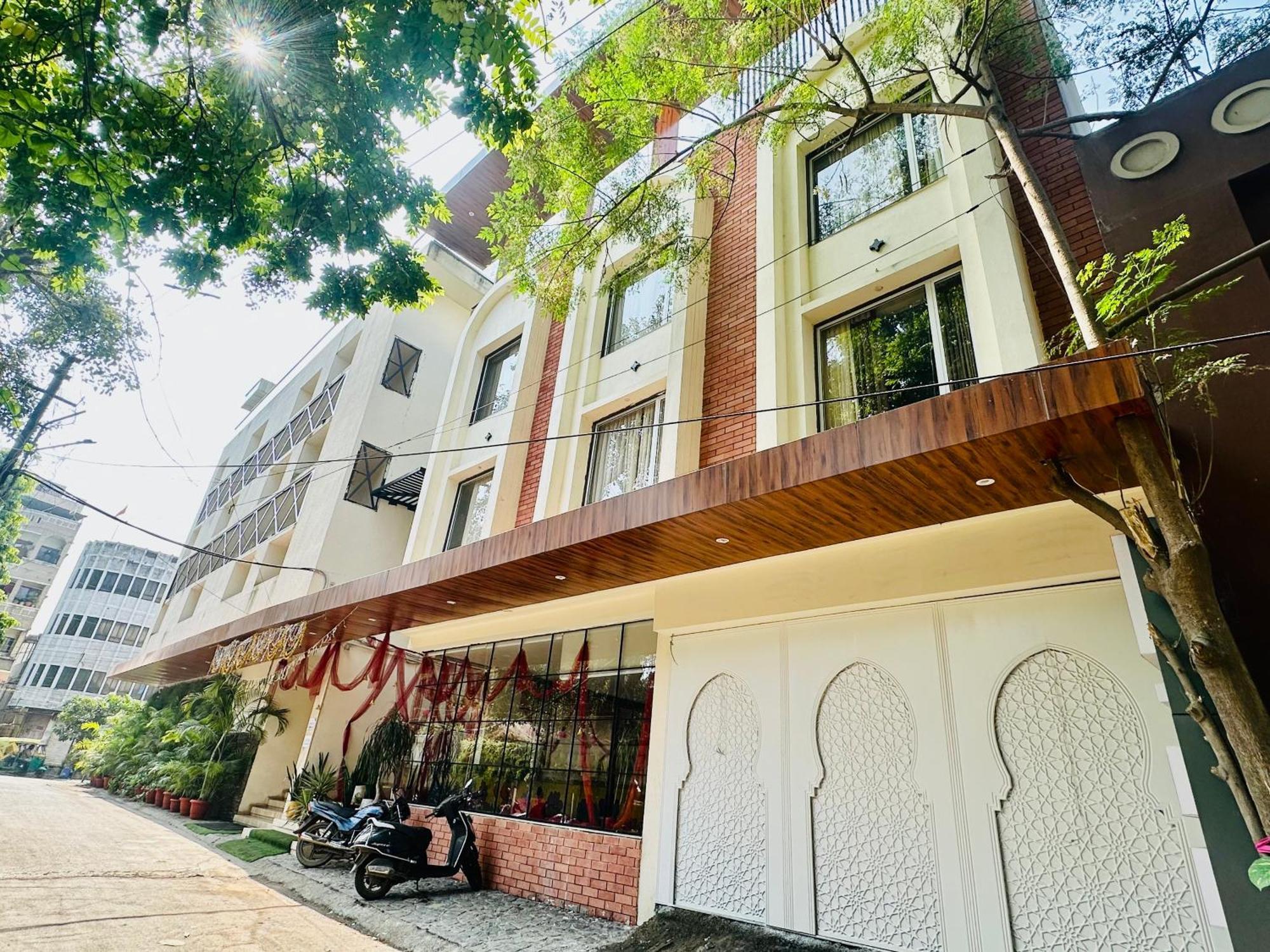 Hotel Vrindavan Palace Indaur Kültér fotó